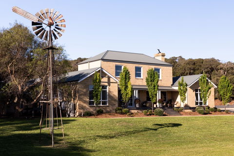 Fingal House - Broome Tourism 0