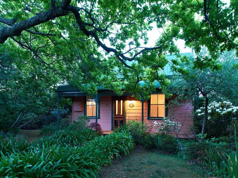 Hawthorne Cottage: Blackheath - Broome Tourism 0