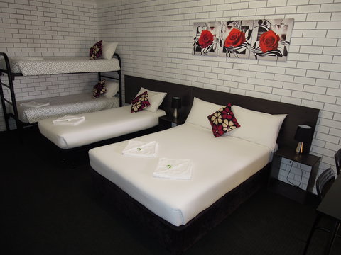 Jackaroo Apartments - Motel - Broome Tourism 2