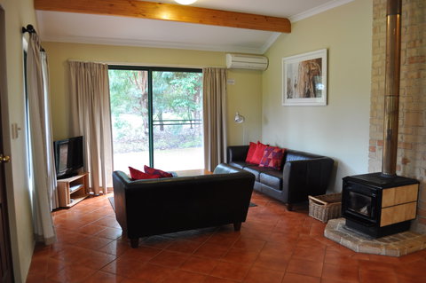 Karri Valley Chalets - Broome Tourism 1