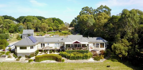 Llarrinda Bed & Breakfast - Broome Tourism 0