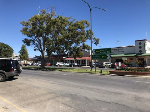 Minlaton Hotel - Broome Tourism 1