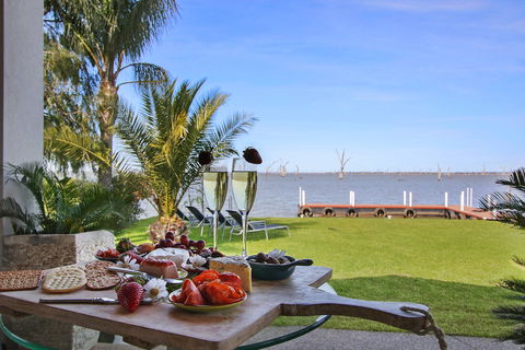 Mulwala 105 - Broome Tourism 1