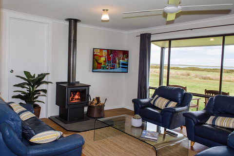 Port Albert Waterview Retreat - Broome Tourism 2