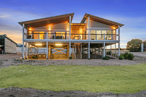 Sceale Bay Seaview Escape - Broome Tourism 0