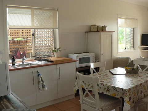 The Friendly Chat Bed And Breakfast And Self-contained Accommodation - Broome Tourism 0