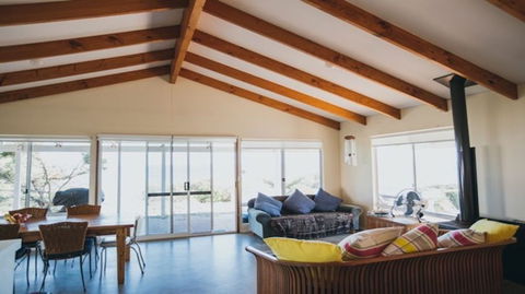 Bay Beach House - Broome Tourism 1