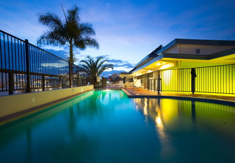 Brisbane City YHA - Broome Tourism 0