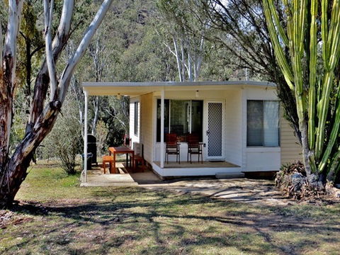 Capertee Cottage - Broome Tourism 0