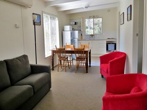 Capertee Cottage - Broome Tourism 1