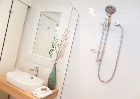 Driftwood House - Robe Retreats - Broome Tourism 2