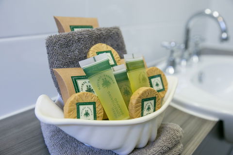 Gosford Palms Motor Inn - Broome Tourism 1