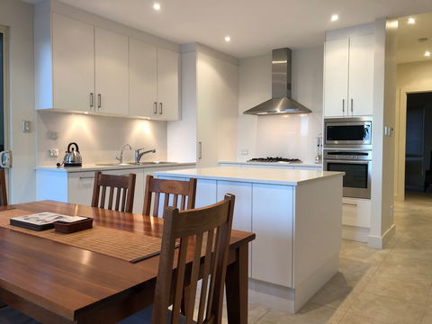 Grandview House Port Vincent Marina - Broome Tourism 1