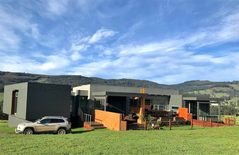 Highland Getaway Luxury Farm Stay B&B - Broome Tourism 0