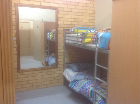 Hillston Backpackers - Broome Tourism 2