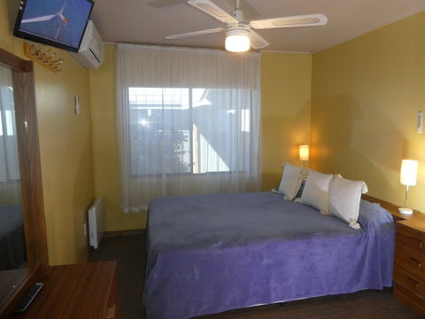 Kiewa View - Broome Tourism 1