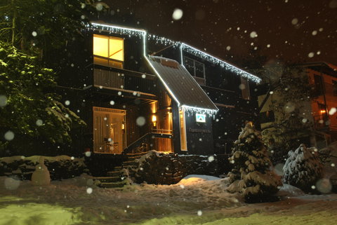 Kilimanjaro Alpine Apartments - Broome Tourism 1