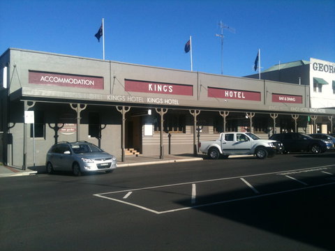 Kings Hotel - Broome Tourism 0