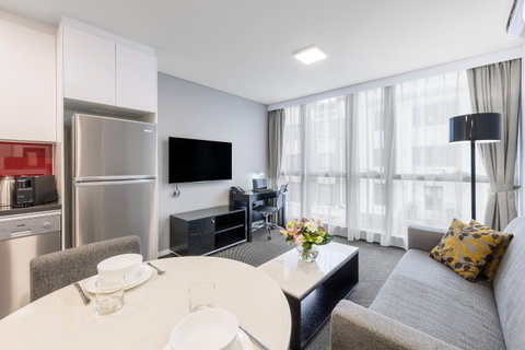 Meriton Suites Adelaide Street, Brisbane - Broome Tourism 2