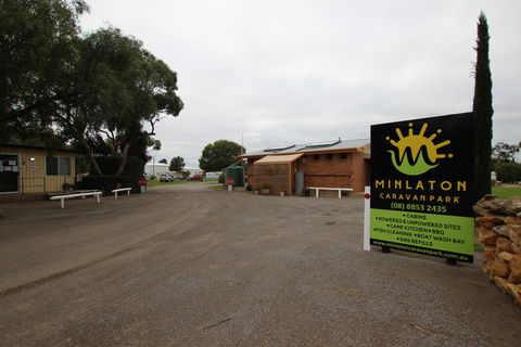 Minlaton Caravan Park - Broome Tourism 0