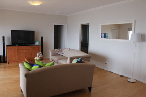Pelican Place - Broome Tourism 2