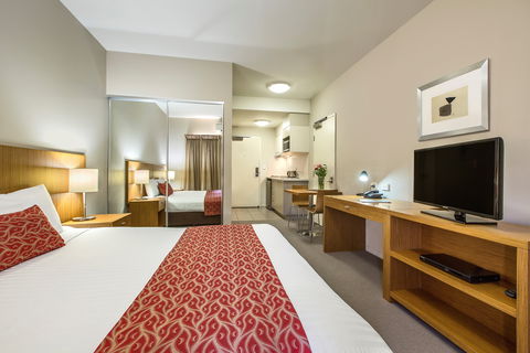 Quest Gladstone - Broome Tourism 0