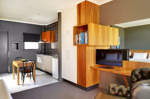 Riverview Hotel - Broome Tourism 1