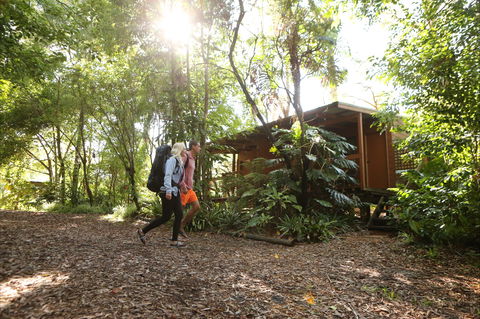 Samurai Beach Bungalows Port Stephens YHA - Broome Tourism 1