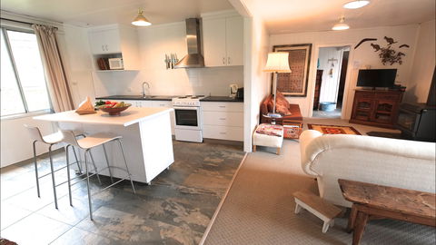 Sisters Beach House - Broome Tourism 0