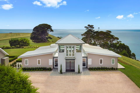 Table House Farm - Broome Tourism 0