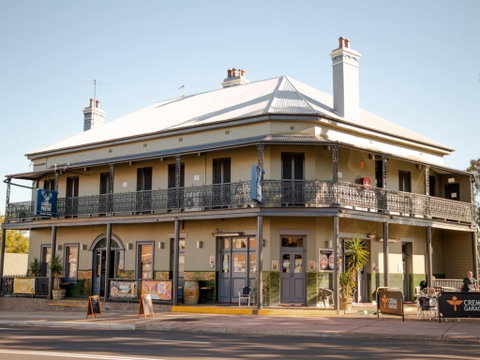 The Family Hotel Maitland - Broome Tourism 0