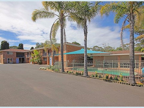 The Lodge Broulee - Broome Tourism 1