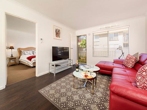 Understated Elegance - Affordable Luxury - Broome Tourism 1