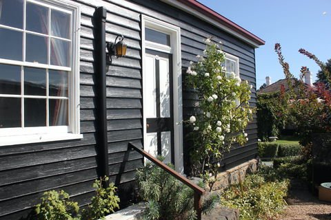 Alice's Cottages - Broome Tourism 1