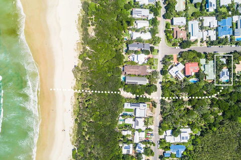 Beach Chalet - Broome Tourism 2