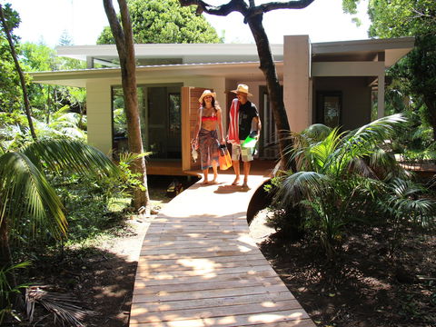 Bowker Beach House - Broome Tourism 0