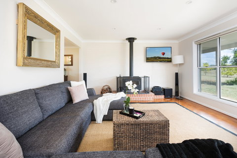Hillcrest House - Broome Tourism 1