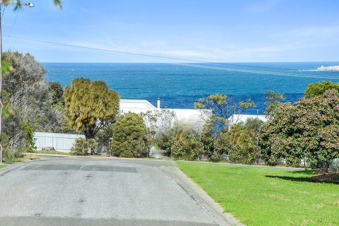 Islandview - Hayborough - Broome Tourism 1