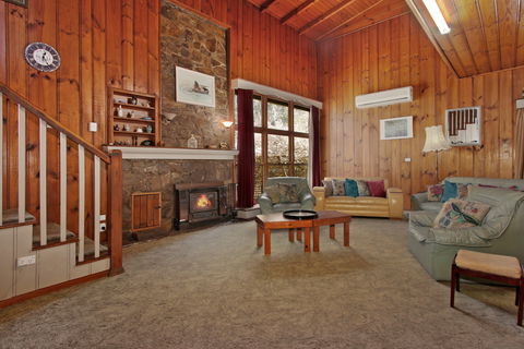 Le Chateau - Broome Tourism 1
