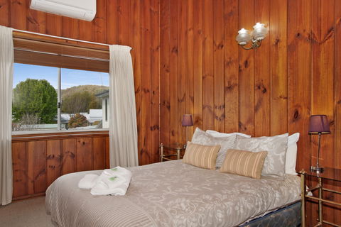 Le Chateau - Broome Tourism 2