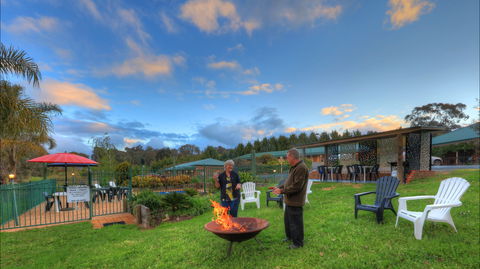Motel Views Yackandandah - Broome Tourism 1