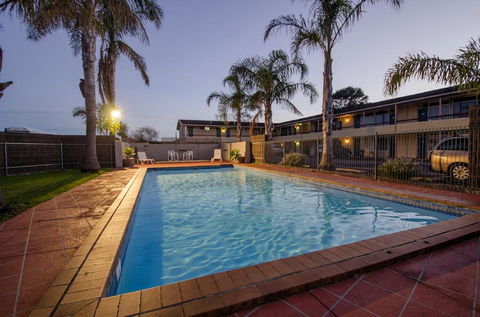 Red Carpet Motel - Broome Tourism 1