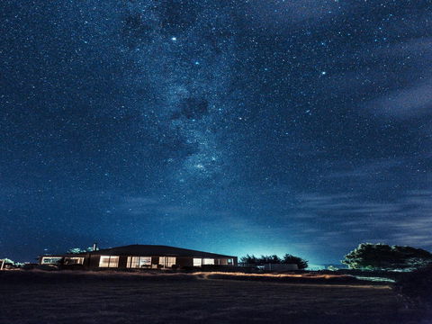Stargazers Luxury Cottage - Broome Tourism 1