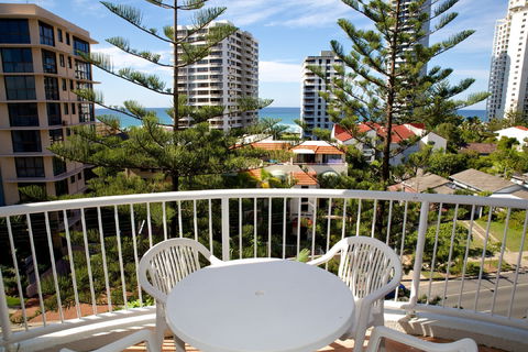 Surf Parade Resort - Broome Tourism 1