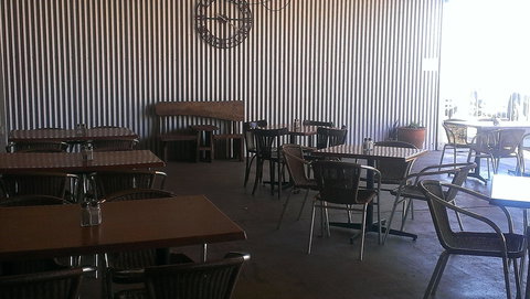 The Port Of Bourke Hotel - Broome Tourism 2