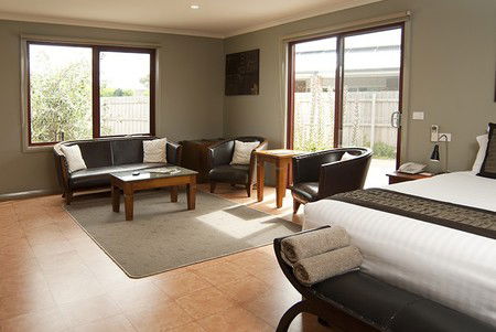 Bairnsdalemotel.com.au - Broome Tourism 7