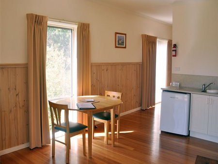 Stringybark Cottages - Broome Tourism 4