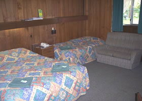 Millers Cottage Motel - Broome Tourism 3