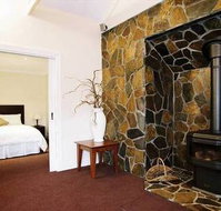 Lakes Entrance Waverley House Cottages - Broome Tourism