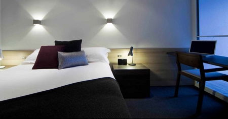 Tyrian Serviced Apartments - Broome Tourism 0